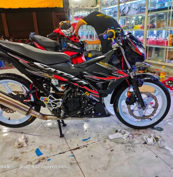 tem trùm satria đen đỏ tem lửa