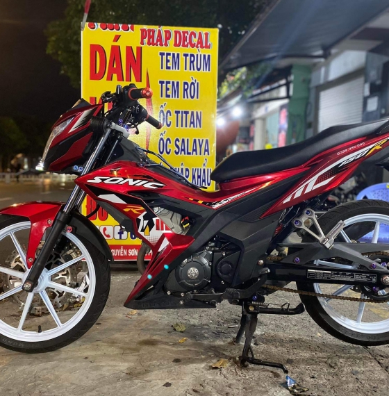 mâm 8 cây x1r sonic trắng 